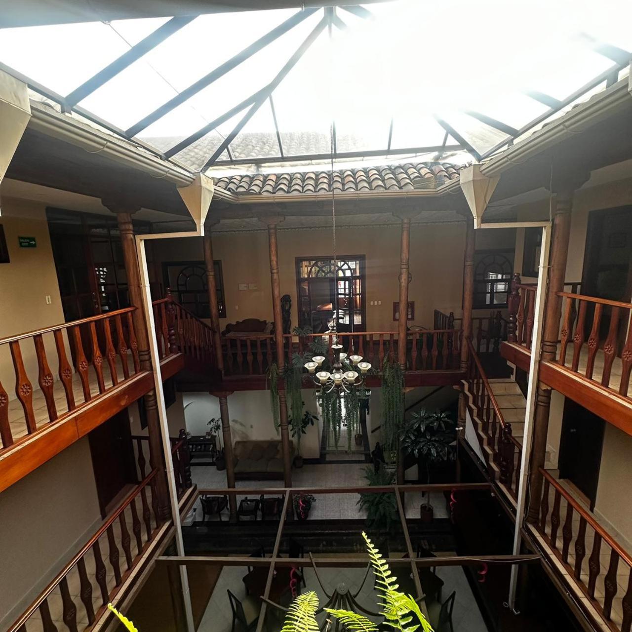 Hotel Coronel Cuenca Exterior foto